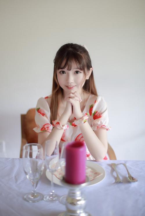 瘦老头大鸡，巴